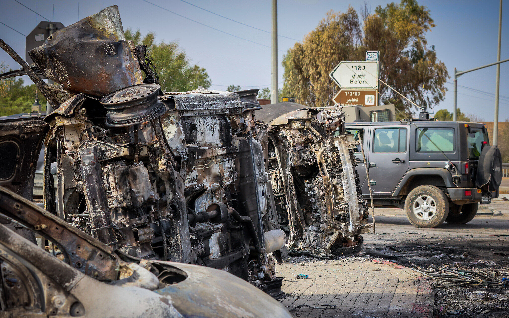 Familia intentó escapar, pero Hamás los quemó vivos en la entrada del Kibbutz Be’eri (Imágenes sensibles)