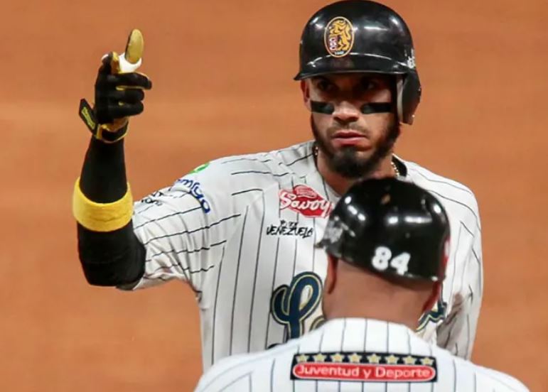 Con récord de asistencia, Leones mantienen su dominio sobre Navegantes en el Monumental