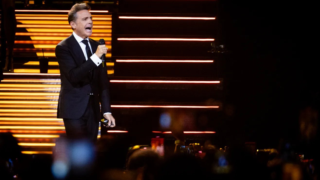 Estas son las lujosas exigencias que Luis Miguel pide en sus camerinos