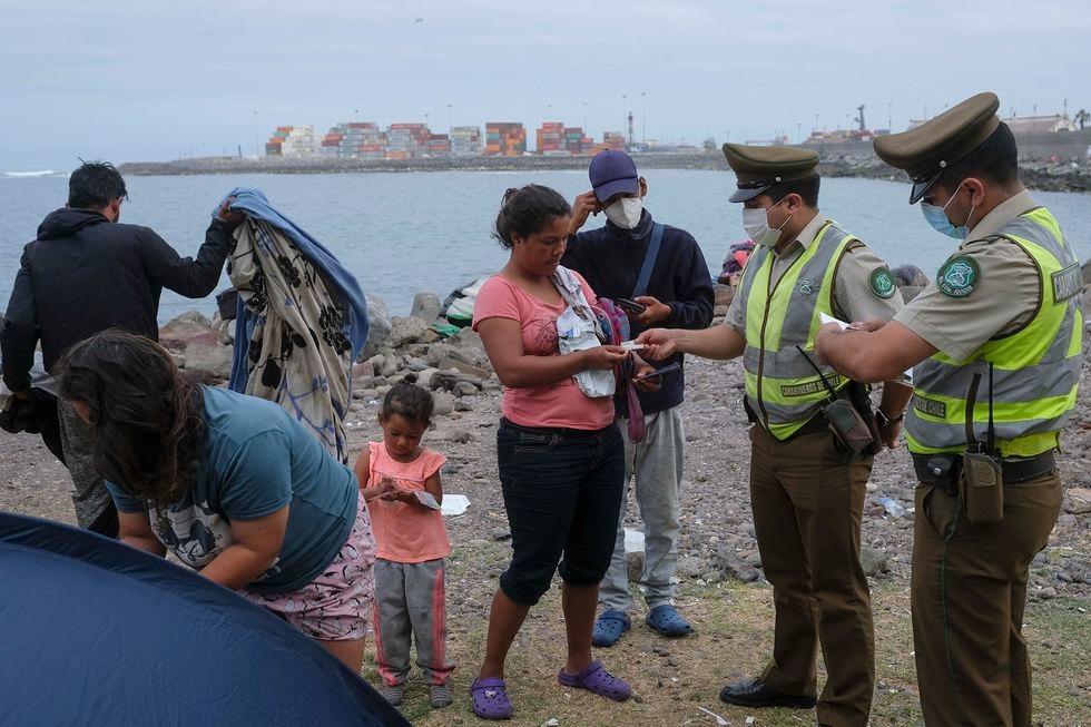 El País: Un vuelo de repatriación frustrado a Venezuela tensiona al Gobierno de Boric