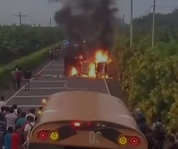 VIDEO: Vio morir a su madre en el camino y pese al dolor logró cruzar a EEUU