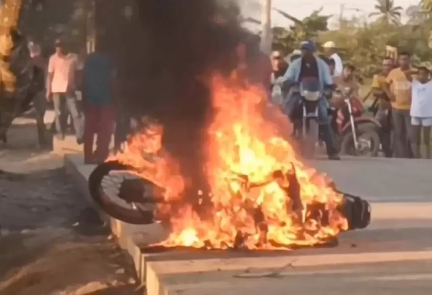 VIDEO: La “ardiente” venganza que realizó una mujer en un ataque de celos