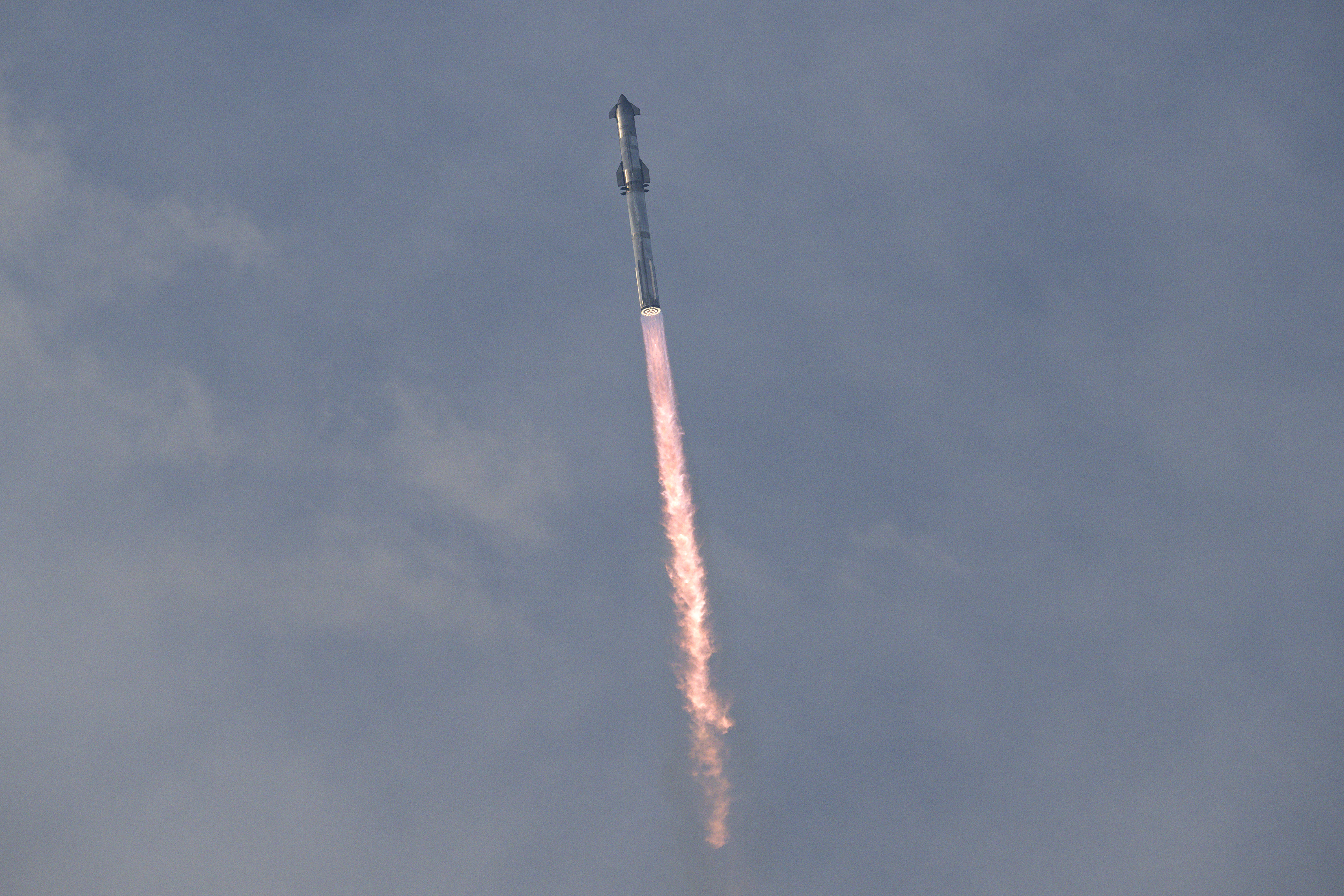 SpaceX puso en órbita al cohete Starship, el más grande del mundo (VIDEO)