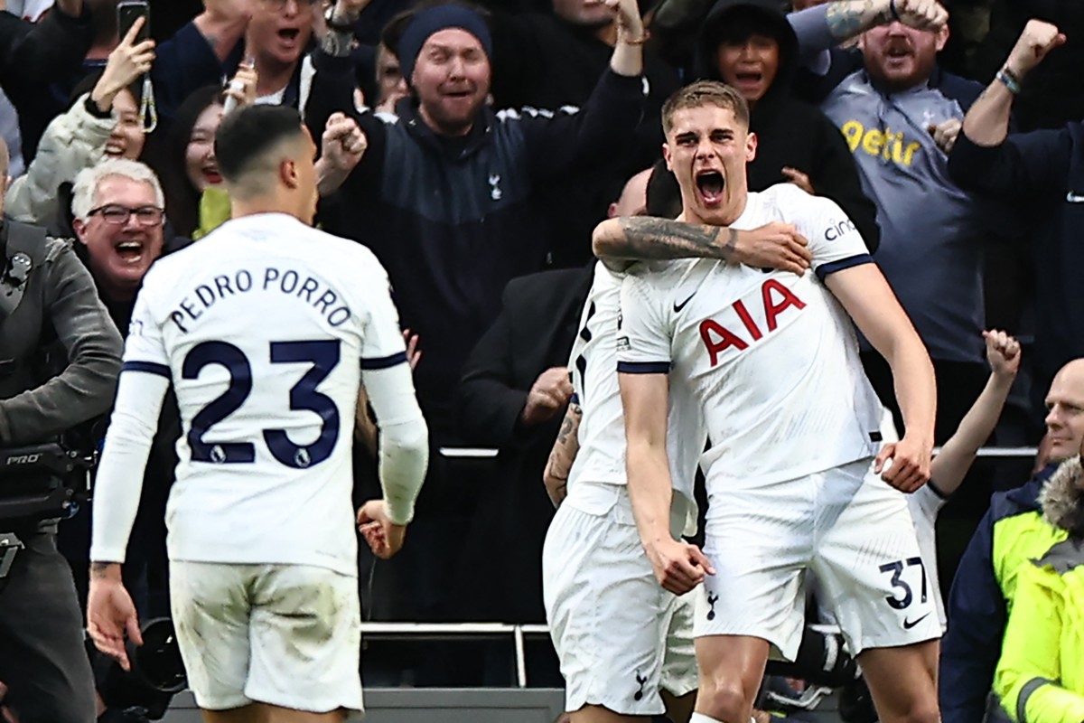 Tottenham irrumpió en puestos de Champions gracias al tropiezo de Aston Villa