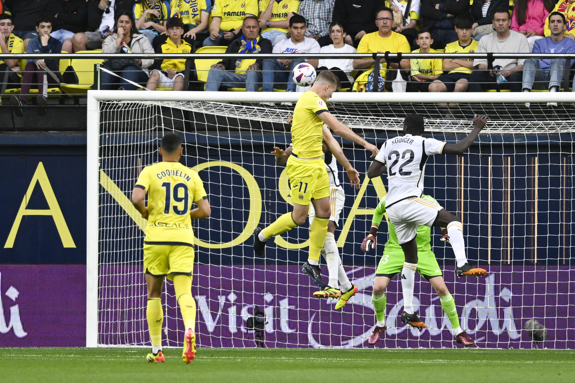 Póker de Sorloth frenó al Real Madrid con un empate que no le sirvió al Villarreal