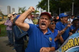 Motorizados chavistas robaron equipos de Reuters durante ataque a trabajadores en Plaza Venezuela