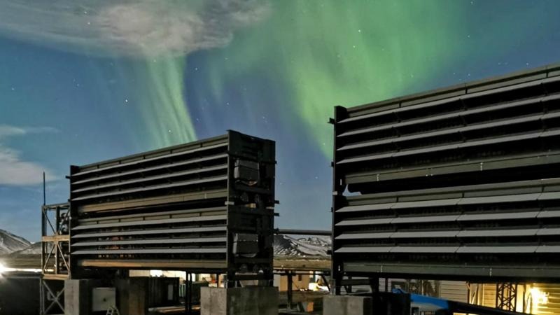 Cómo funciona en Islandia la primera planta que captura el CO2 y lo transforma en roca