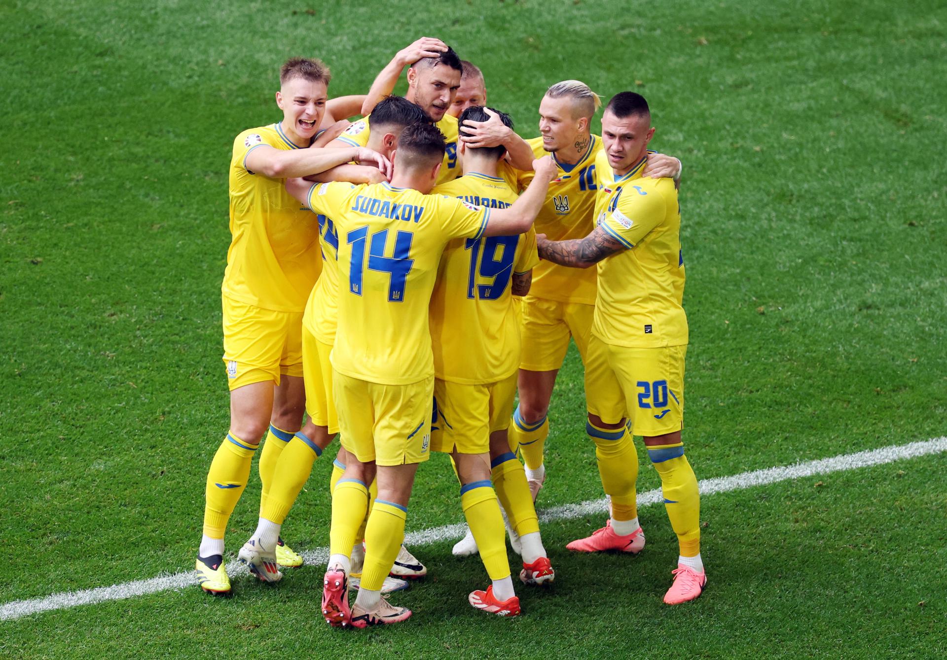 Ucrania apeló a la heroica y se mantiene viva en la Eurocopa