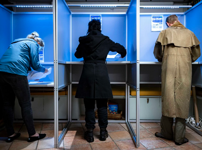 Casi el 40 % ha votado en las elecciones europeas en Italia a cuatro horas del cierre de colegios