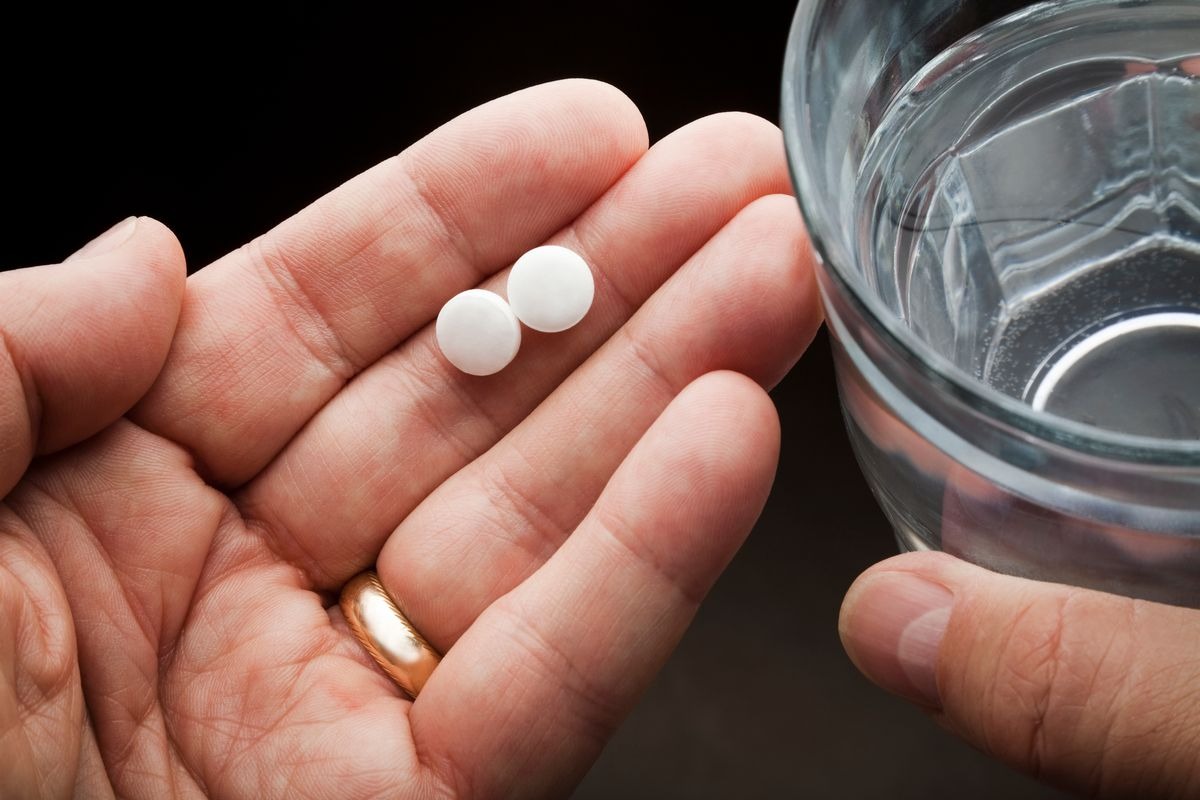 Investigadores en EEUU alertan que millones de personas corren peligro al tomar pastillas a diario sin prescripción médica