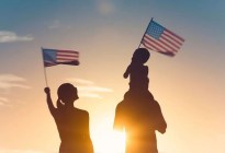 Servicio de Migración de EEUU reveló cuál es el perfil de la mayoría que consiguió la ciudadanía americana