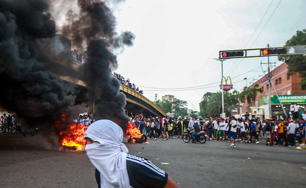 Aumentaron a 13 los fallecidos durante las protestas contra el fraude electoral en Venezuela