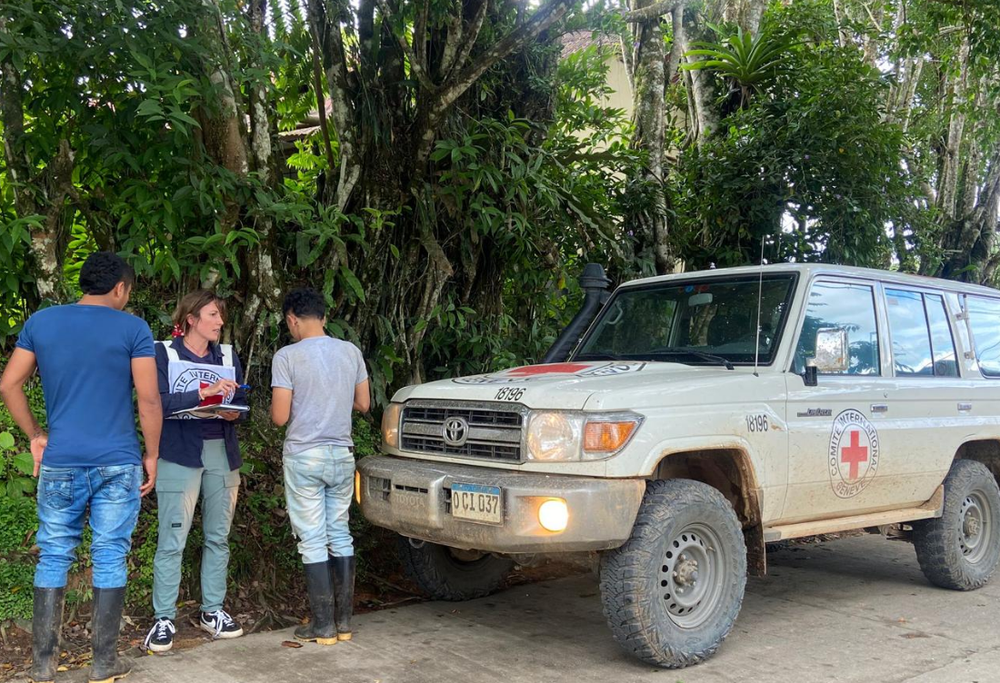 Clan del Golfo liberó a dos personas que había secuestrado en Colombia