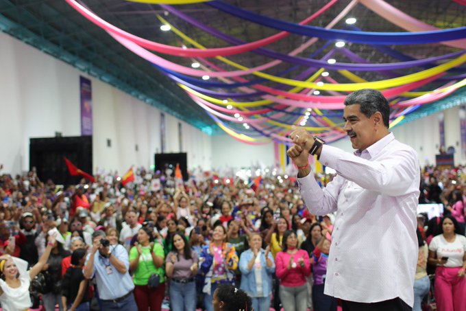Apex se pronunció tras acusaciones de Maduro contra la prensa internacional