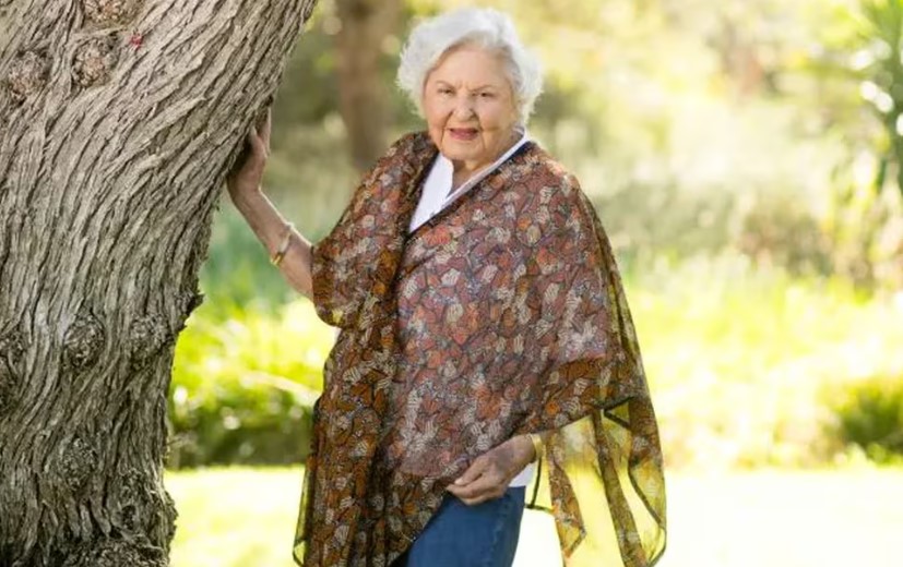 Una mujer de 102 años reveló sus secretos para el envejecimiento saludable: cuál es el hábito que nunca abandonó