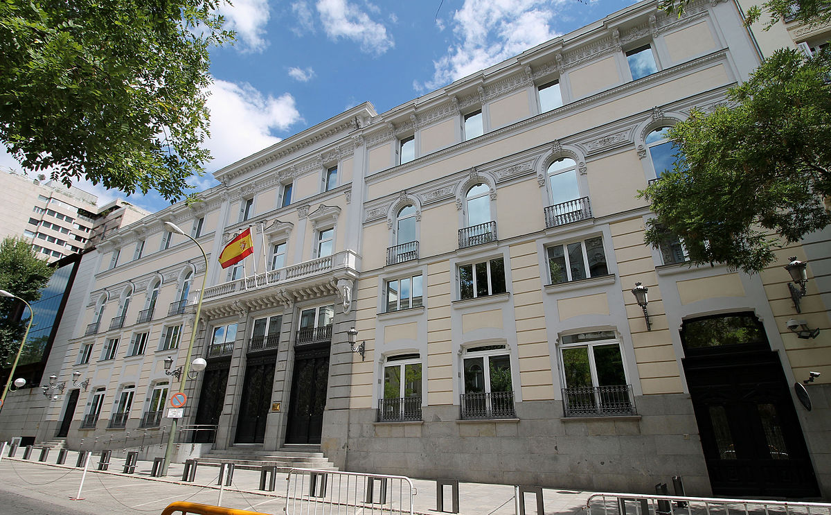 Justicia española cita a Conrado Pérez y José Brito por presunta legitimación de capitales