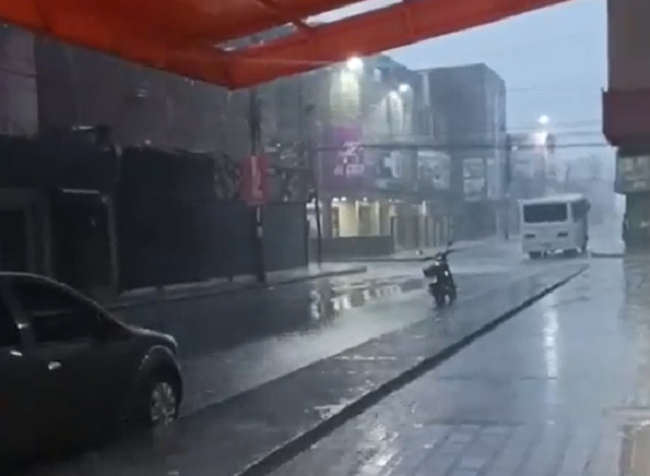 Lluvia con fuertes vientos, así amanece la Isla de Margarita ante el paso del huracán Beryl (Video)