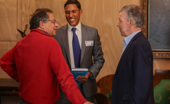 Juan Manuel Santos le propuso a Gustavo Petro explorar la posibilidad de una transición para la salida de Nicolás Maduro (FOTO)