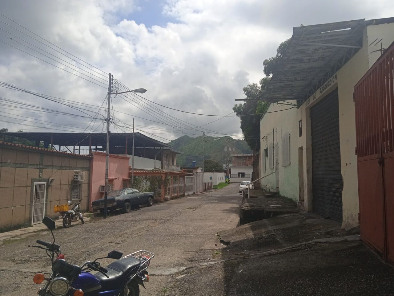 Familias denuncian que reciben agua turbia y con mal olor en San Juan de los Morros